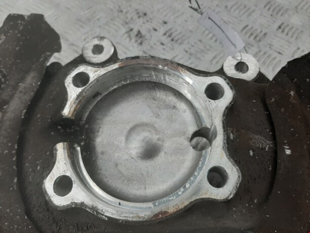 Передняя ступица в сборе для BMW 7 серия F01, F04 2008 - 2015