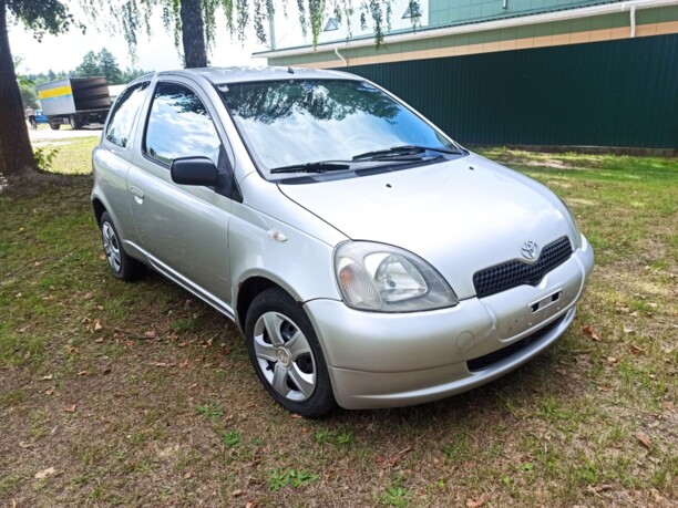 Toyota Yaris I (P1), 2000 г.