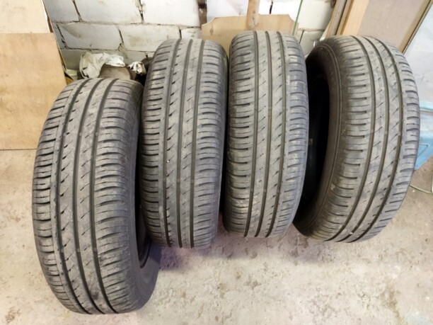 Легковые шины Continental 195/65 R15 4 шт.