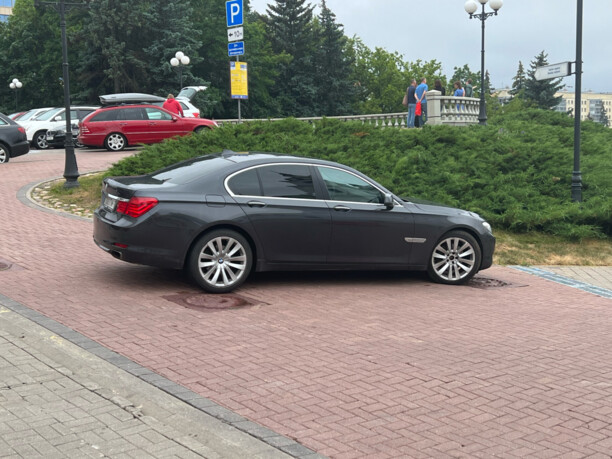 BMW 7 серия F01, F04, 2011 г.
