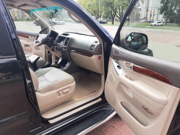 Toyota Land Cruiser Prado J120, 7 мест, 2005 г.