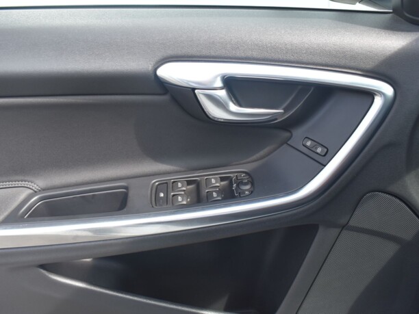 Volvo S60 II · Рестайлинг, 2014 г.