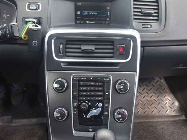 Volvo S60 II · Рестайлинг, 2014 г.