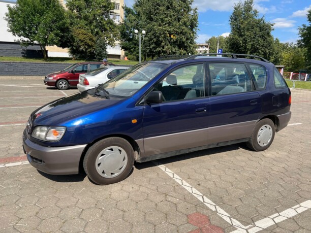 Toyota Picnic, 7 мест, 1999 г.