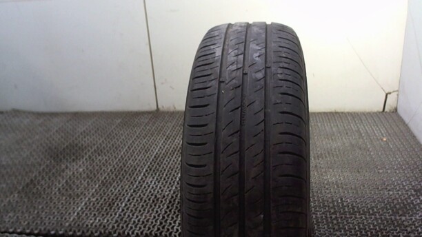 Легковые шины Kumho Ecowing ES01 195/65 R15 1 шт.
