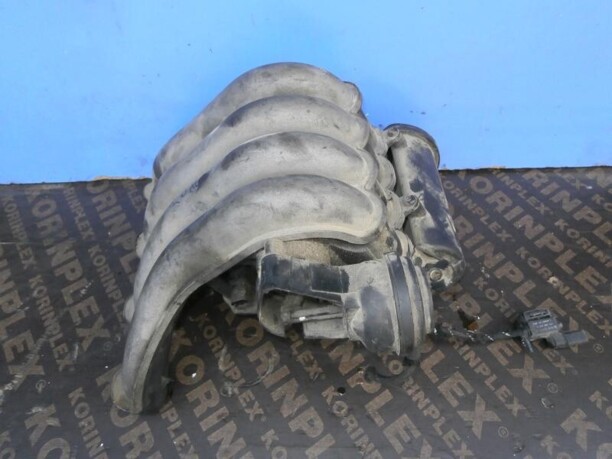 Впускной коллектор в сборе для Audi A4 B6 2000 - 2006