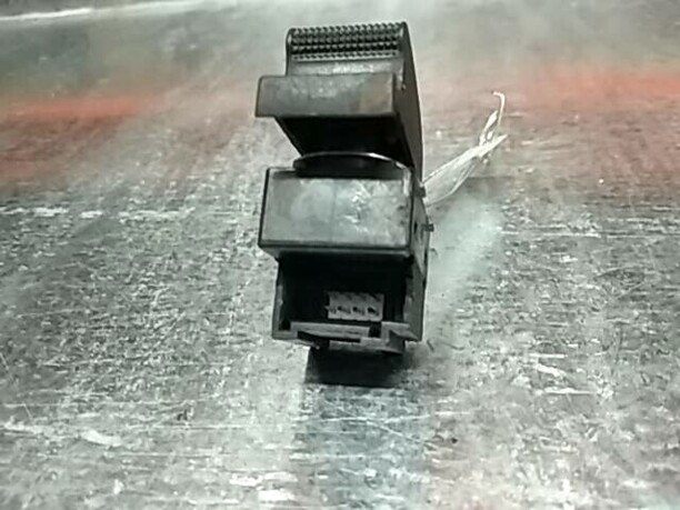Кнопка стеклоподъемника для Audi A3 8L 1996 - 2000