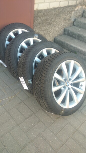 Легковые шины GoodYear 245/45 R18 4 шт.