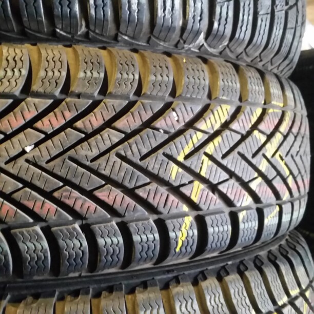 Легковые шины Pirelli Cinturato Winter 195/65 R15 4 шт.