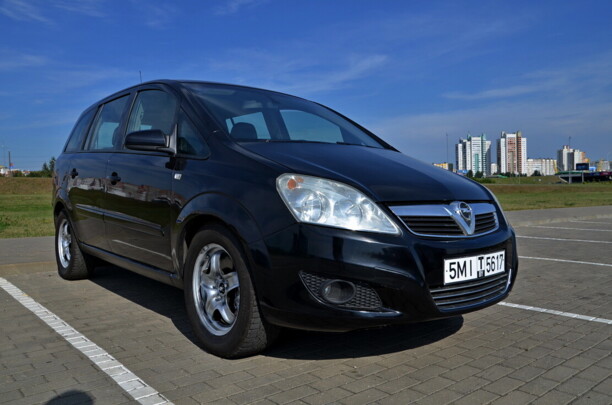 Opel Zafira B · Рестайлинг, 7 мест, 2010 г.