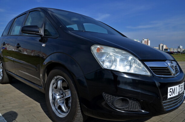 Opel Zafira B · Рестайлинг, 7 мест, 2010 г.