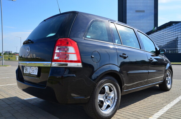 Opel Zafira B · Рестайлинг, 7 мест, 2010 г.