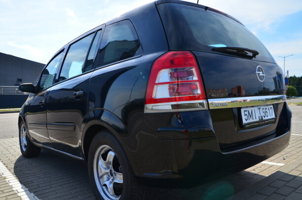 Opel Zafira B · Рестайлинг, 7 мест, 2010 г.
