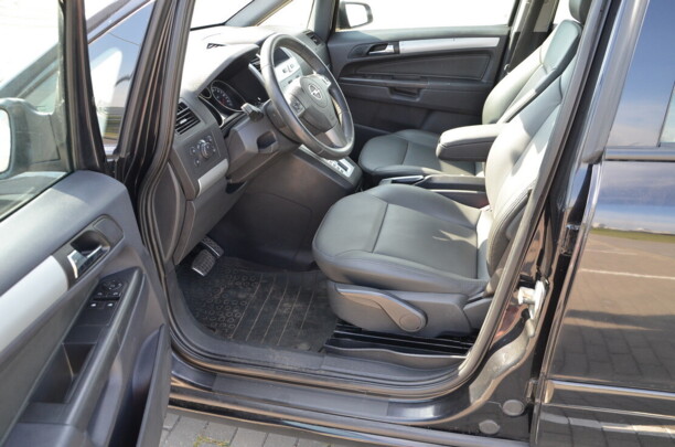 Opel Zafira B · Рестайлинг, 7 мест, 2010 г.