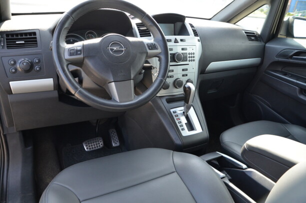 Opel Zafira B · Рестайлинг, 7 мест, 2010 г.
