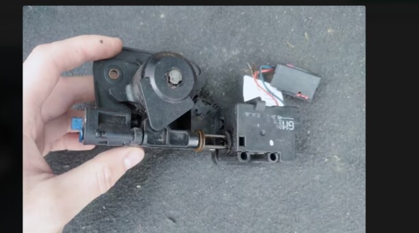 Замок крышки багажника для Opel Meriva I 2002 - 2006