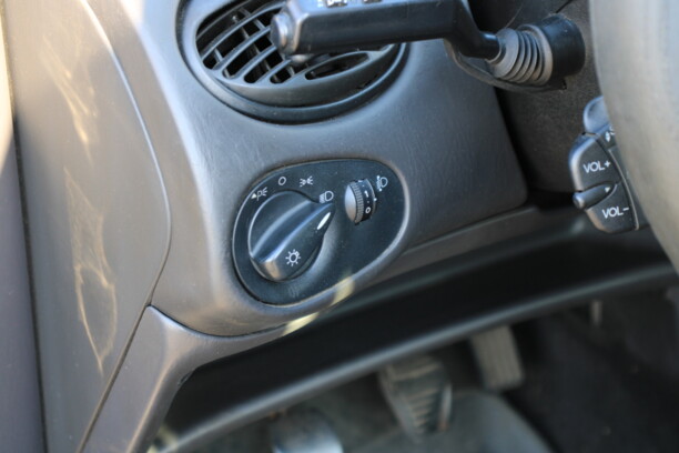 Ford Focus I · Рестайлинг, 2002 г.