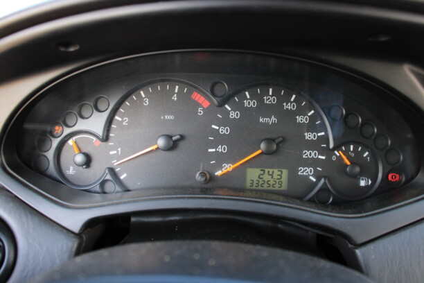 Ford Focus I · Рестайлинг, 2002 г.