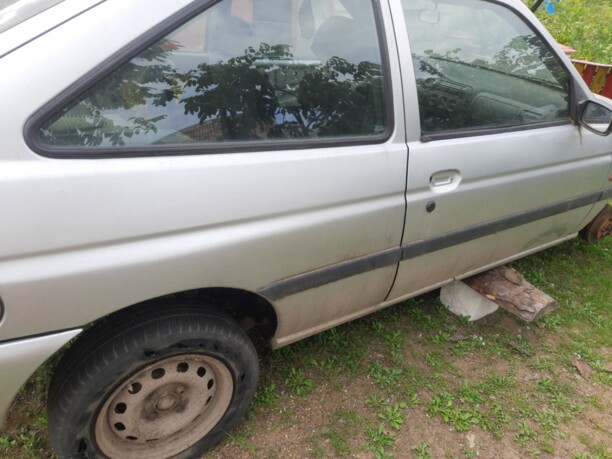 Весь автомобиль на запчасти для Ford Escort V · 2-й рестайлинг 1995 - 2000
