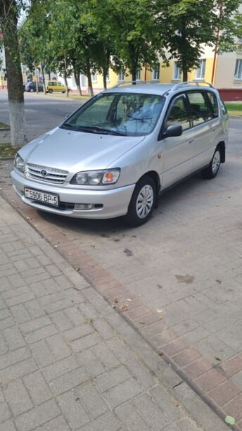 Toyota Picnic, 7 мест, 2000 г.