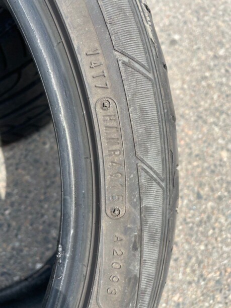 Легковые шины Dunlop 225/40 R18 2 шт.