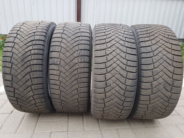 Легковые шины Pirelli ice zero fr 225/45 R17 4 шт.