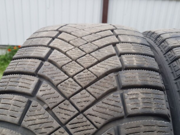 Легковые шины Pirelli ice zero fr 225/45 R17 4 шт.