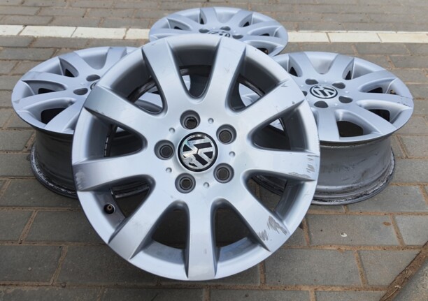 Borbet (VW Golf 6) 6.5x15 5x112 4 шт.