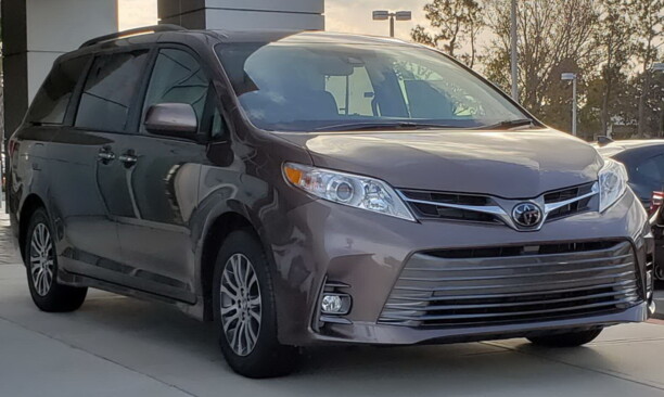 Toyota Sienna III (XL30) · 2-й рестайлинг, 7 мест, 2018 г.