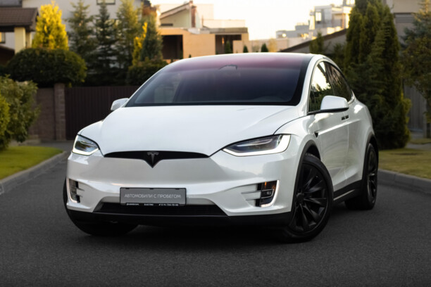 Tesla Model X, 7 мест, 2020 г.