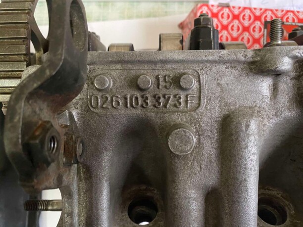 Головка блока цилиндров в сборе для Audi 100 С3 1982 - 1988