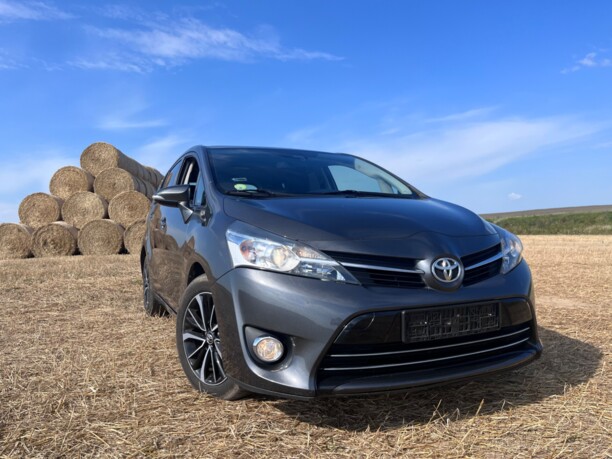 Toyota Verso I · Рестайлинг, 7 мест, 2017 г.