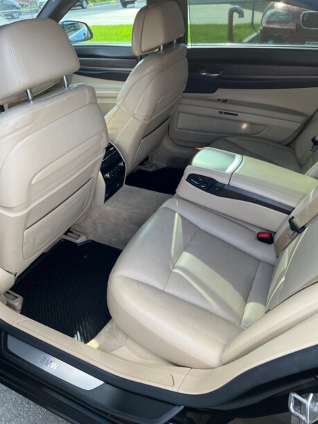 BMW 7 серия F02 (Long) · Рестайлинг, 2012 г.