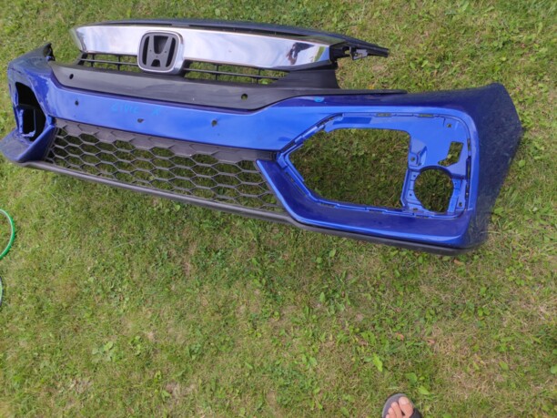 Передний бампер в сборе для Honda Civic X 2015 - 2021
