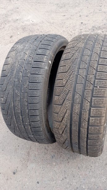 Легковые шины Pirelli 245/40 R20 2 шт.