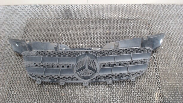 Решетка радиатора для Mercedes-Benz Sprinter