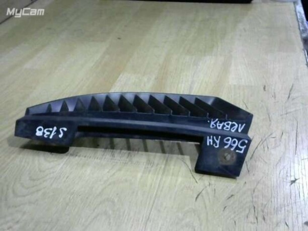 Заглушка переднего бампера для Mitsubishi Colt VI 2002 - 2008