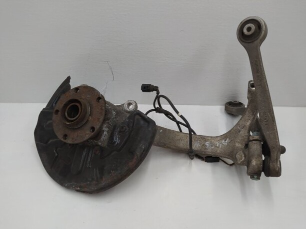 Передняя ступица в сборе для Audi A4 B6 2000 - 2006