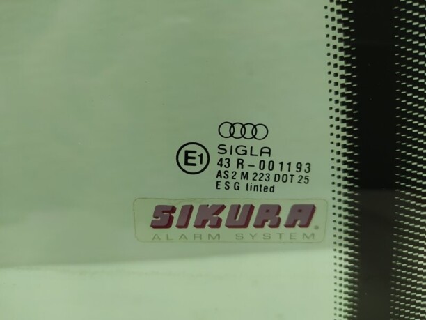 Боковое стекло для Audi A6 C4 1994 - 1997