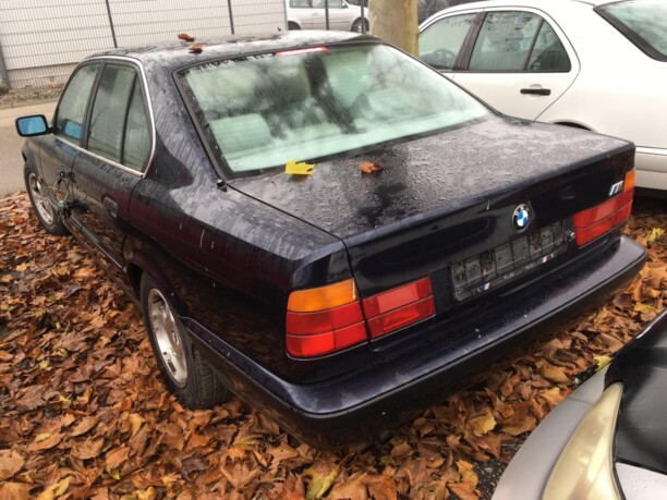 Весь автомобиль на запчасти для BMW 5 серия E34 1988 - 1996