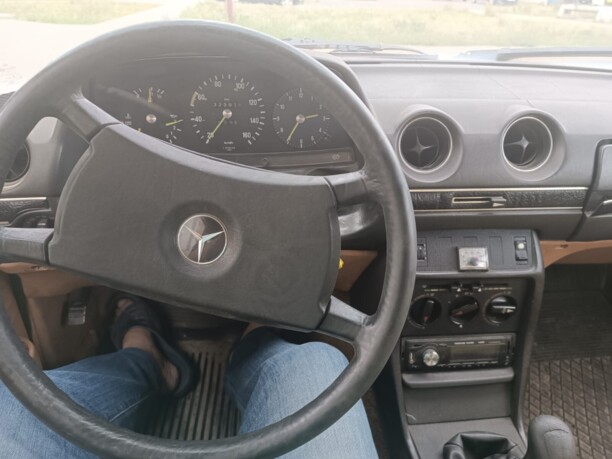 Mercedes-Benz E-Класс W123, 1982 г.