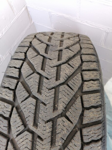 Легковые шины Kormoran Snow 225/45 R17 4 шт.