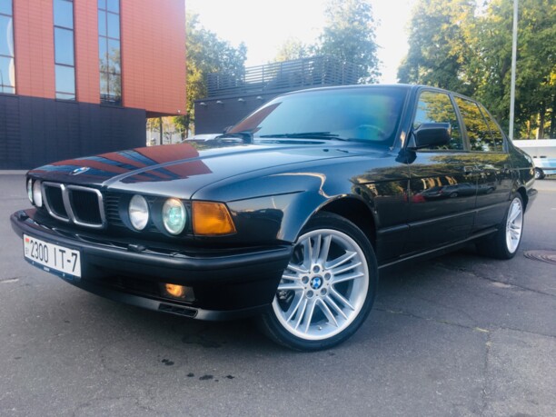 BMW 7 серия E32, 1988 г.