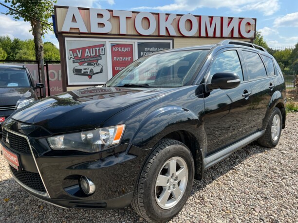 Mitsubishi Outlander XL · Рестайлинг, 2010 г.