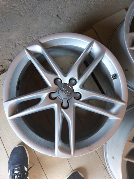 Audi 8.5x19 5x112 4 шт.