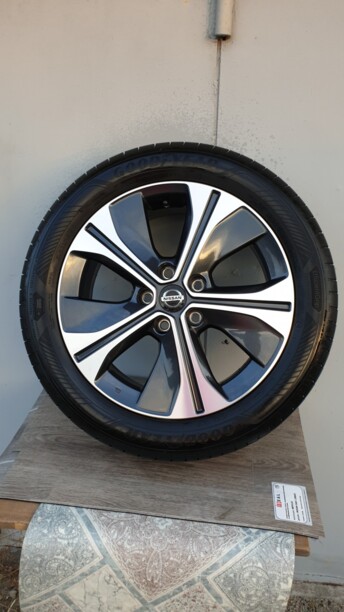 Диски оригинальные R17 Nissan 6.5x17 5x114.3 4 шт.