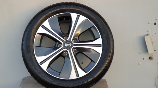 Диски оригинальные R17 Nissan 6.5x17 5x114.3 4 шт.