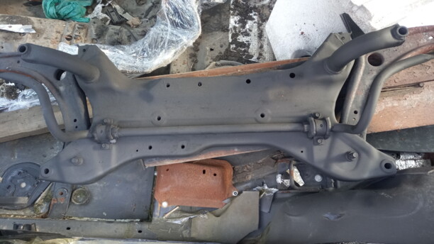 Передний подрамник для Mitsubishi Outlander XL 2005 - 2009