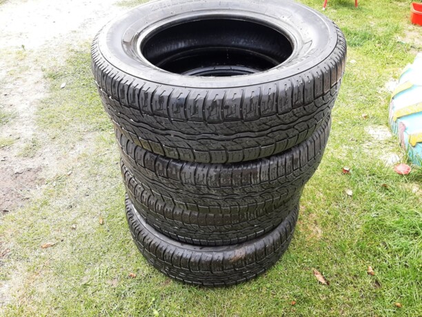 Легковые шины Bridgestone Dueler 225/65 R17 4 шт.