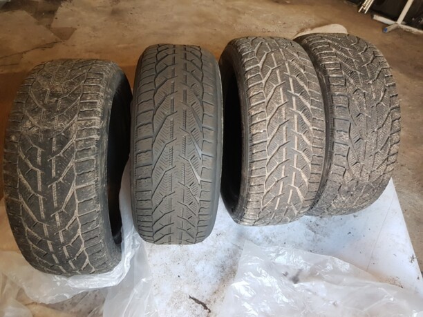 Легковые шины Tigar winter 225/50 R17 4 шт.